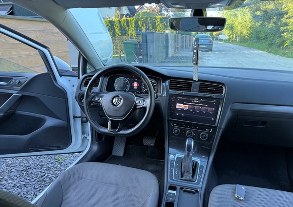Volkswagen Golf cena 74900 przebieg: 67522, rok produkcji 2019 z Jordanów małe 301